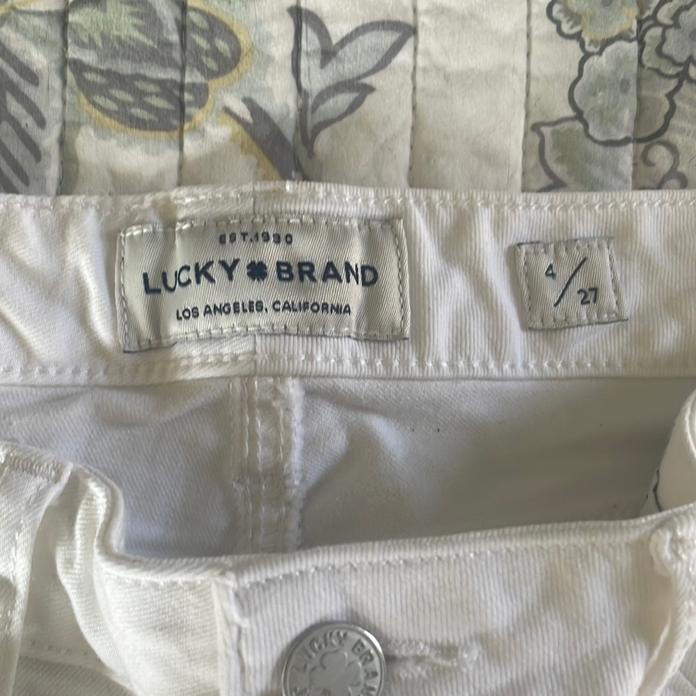 Size 27/4 lucky brand cropped stretchy skinny jeans